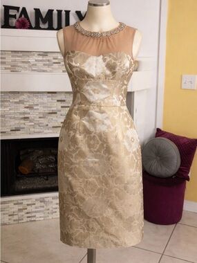 NWT Maggy London mesh beads and rhinestones upper dress size 4